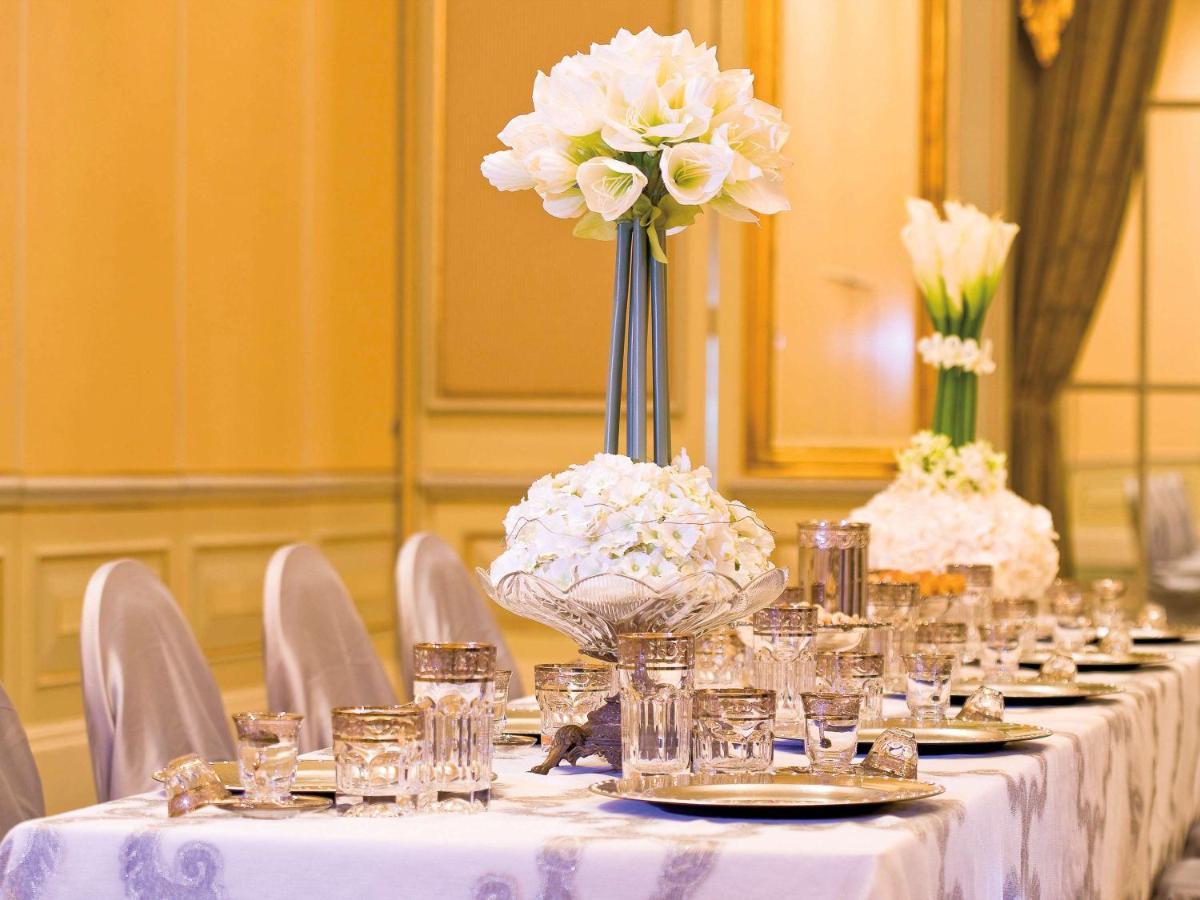 Moevenpick Hotel Al Khobar Exterior photo A table set for a formal dinner