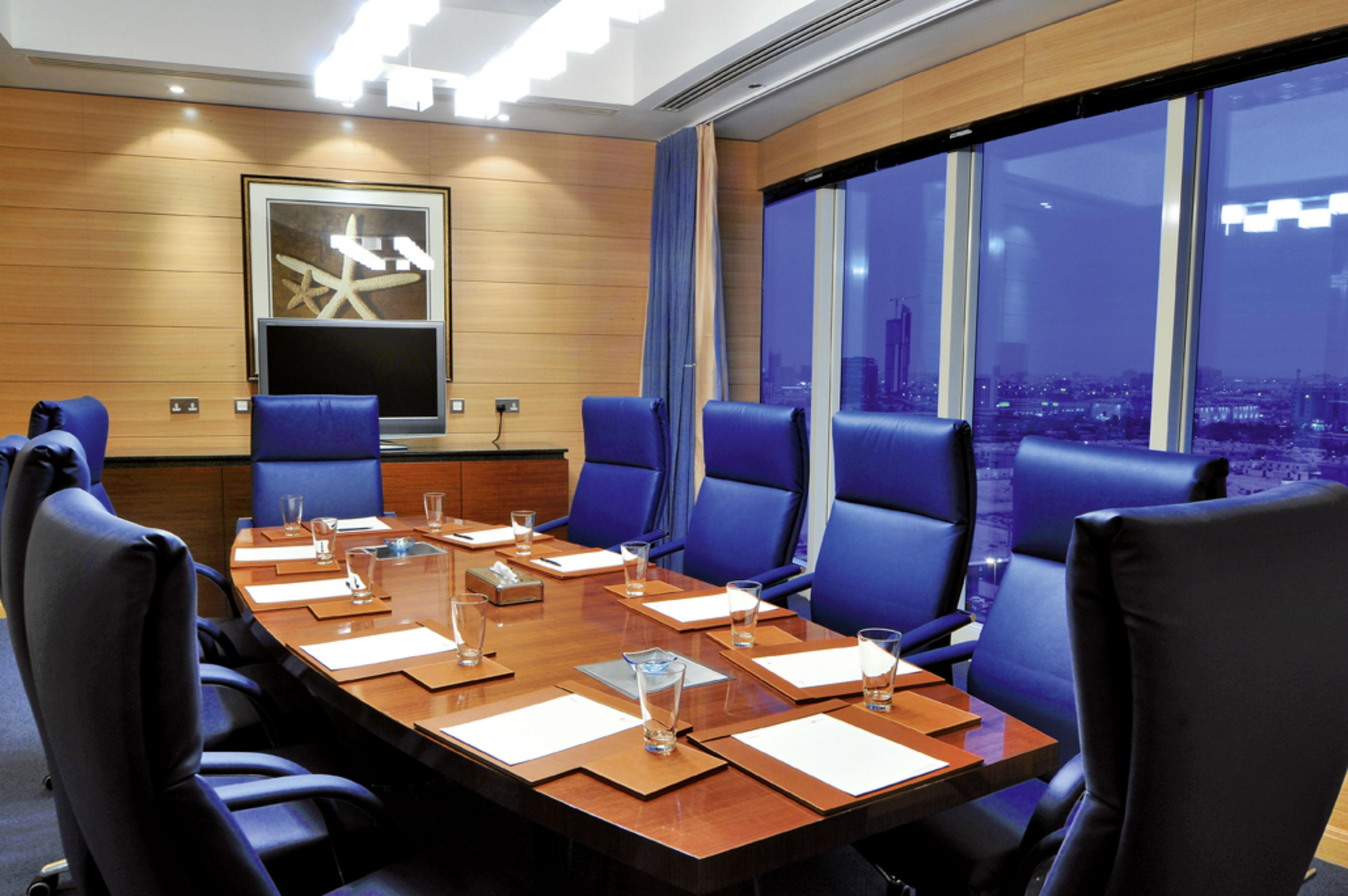 Moevenpick Hotel Al Khobar Exterior photo Boardroom at the Jumeirah Carlton Tower
