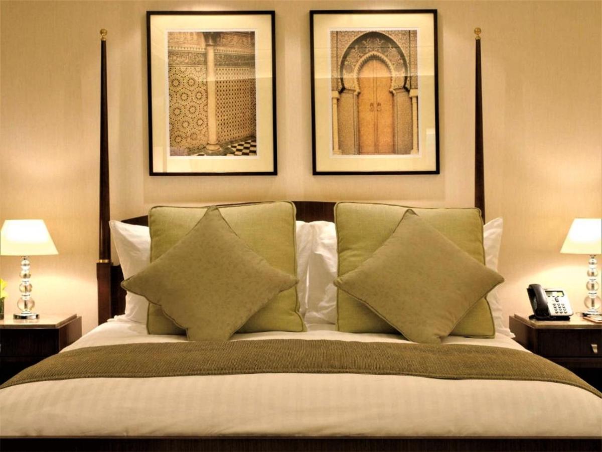 Moevenpick Hotel Al Khobar Exterior photo A bedroom at the Taj Mahal Palace
