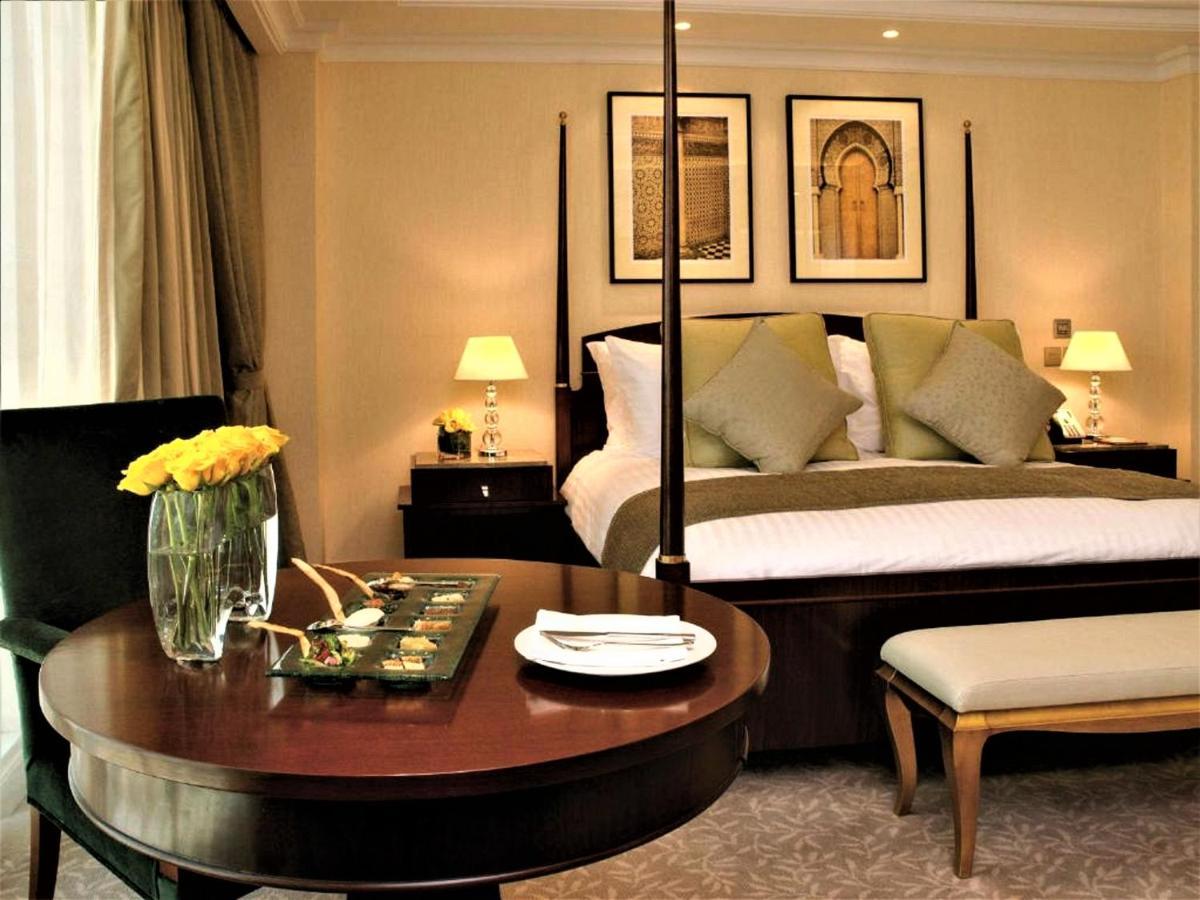 Moevenpick Hotel Al Khobar Exterior photo A bedroom at the Taj Mahal Palace