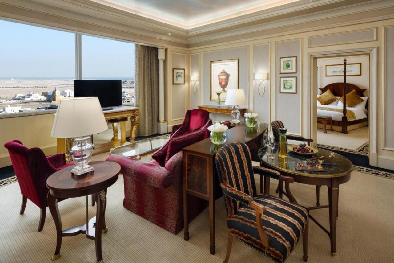 Moevenpick Hotel Al Khobar Exterior photo A suite at the Four Seasons Hotel, London