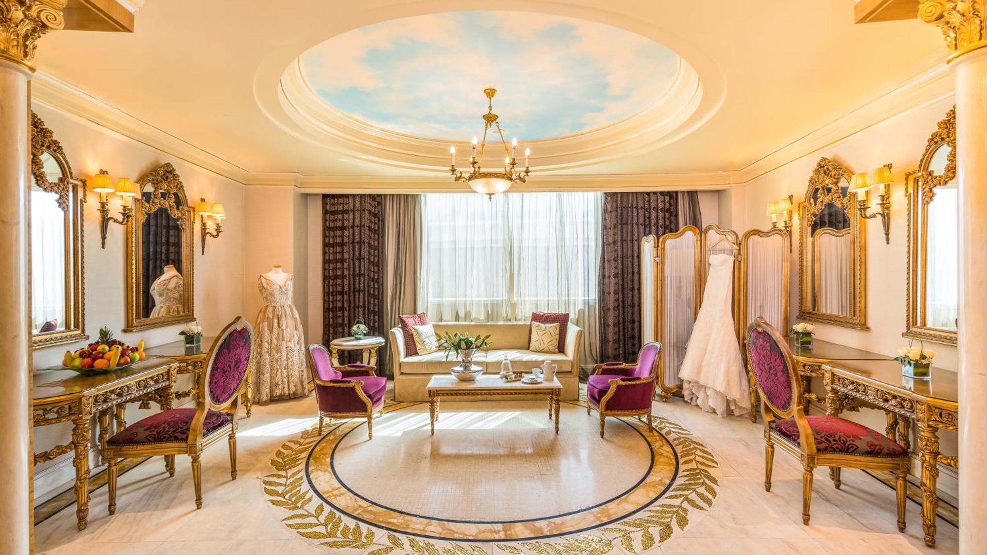 Moevenpick Hotel Al Khobar Exterior photo The dressing room of the Presidential Suite