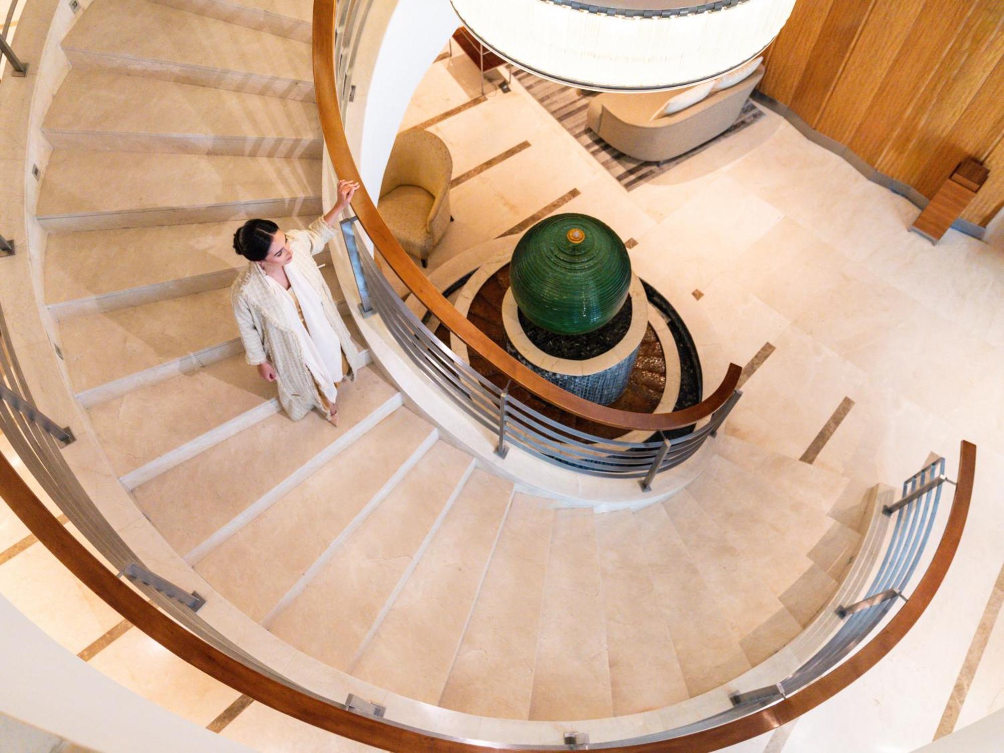 Moevenpick Hotel Al Khobar Exterior photo The spiral staircase