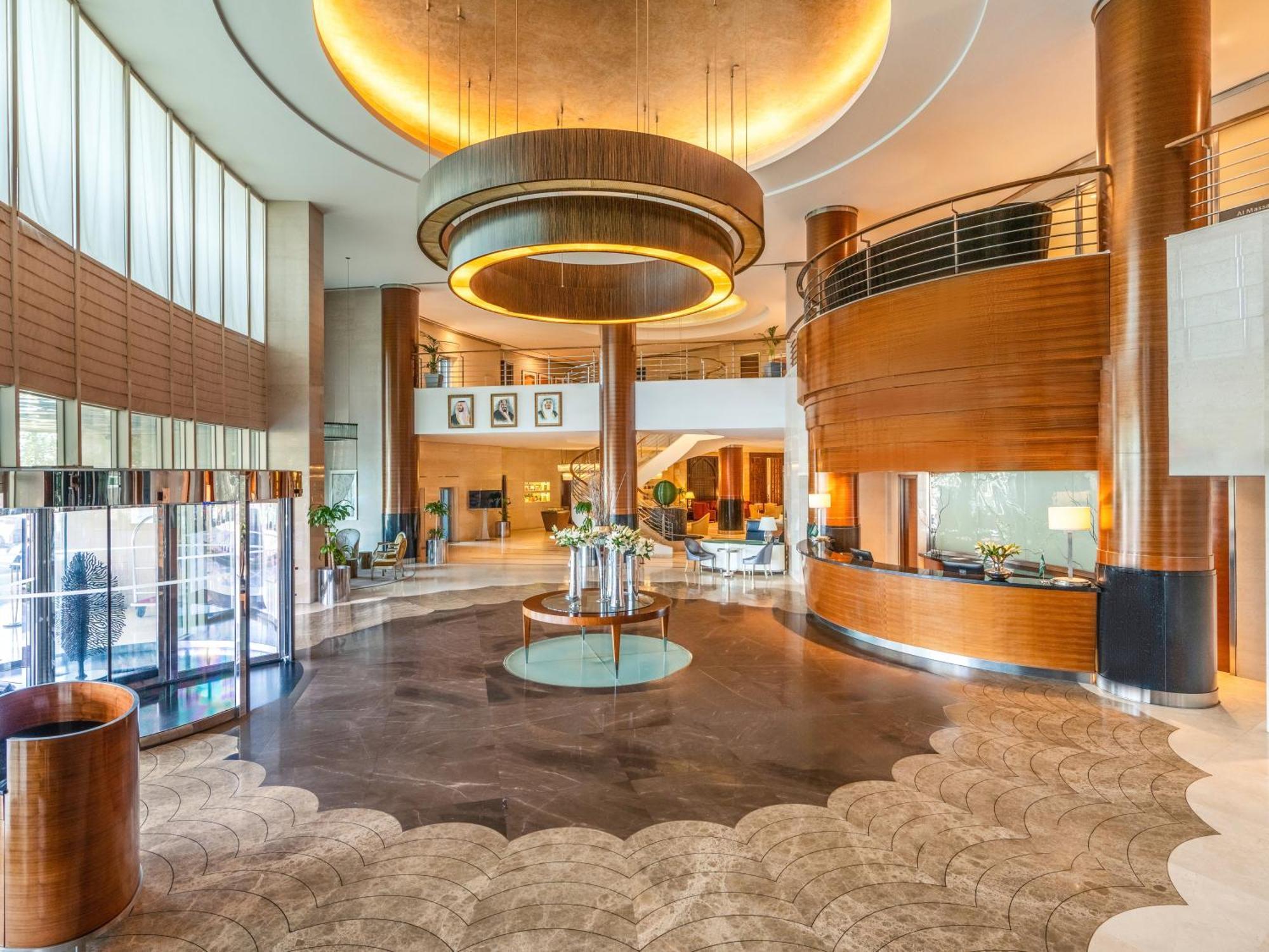 Moevenpick Hotel Al Khobar Exterior photo Lobby