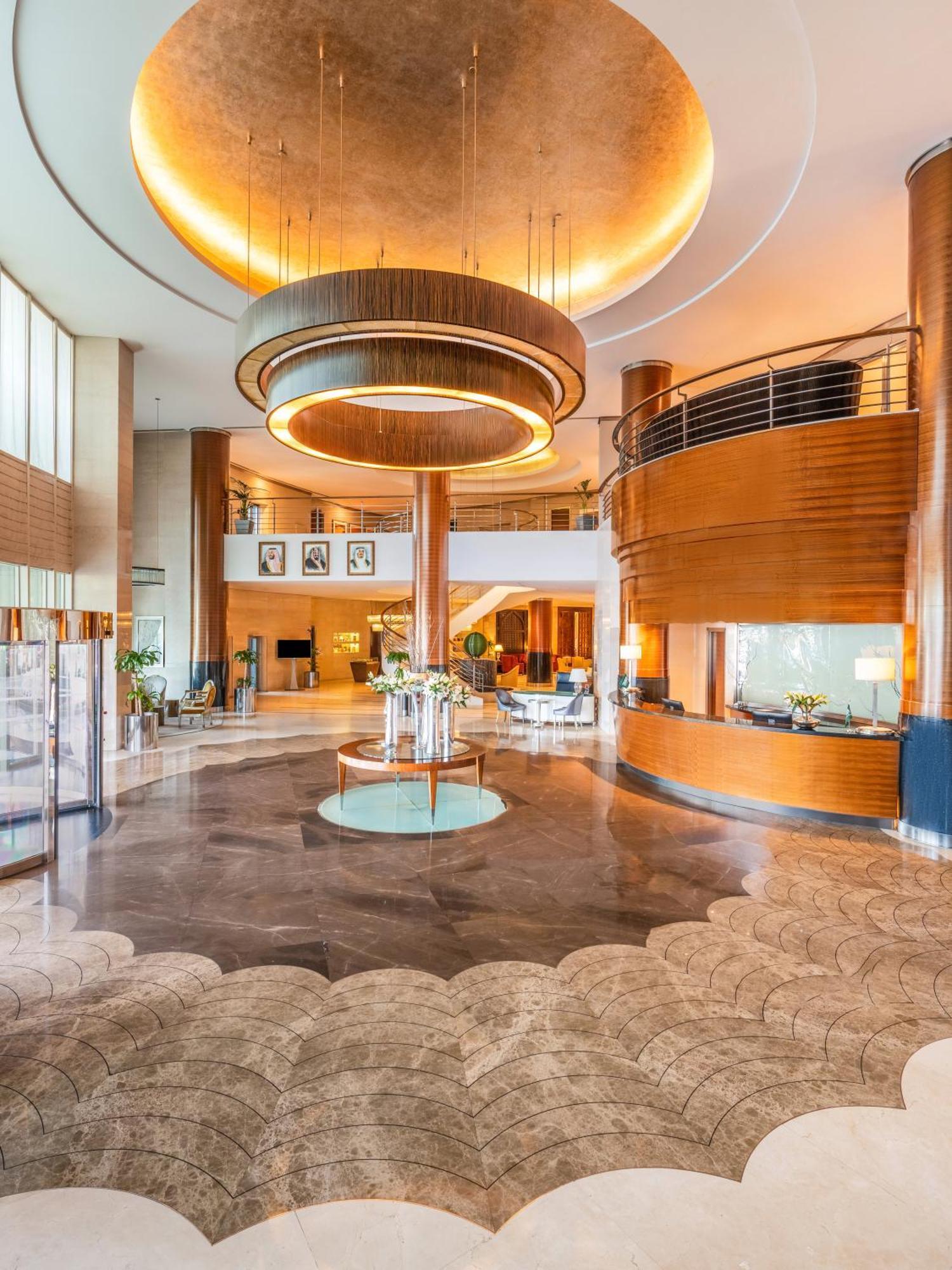 Moevenpick Hotel Al Khobar Exterior photo Lobby