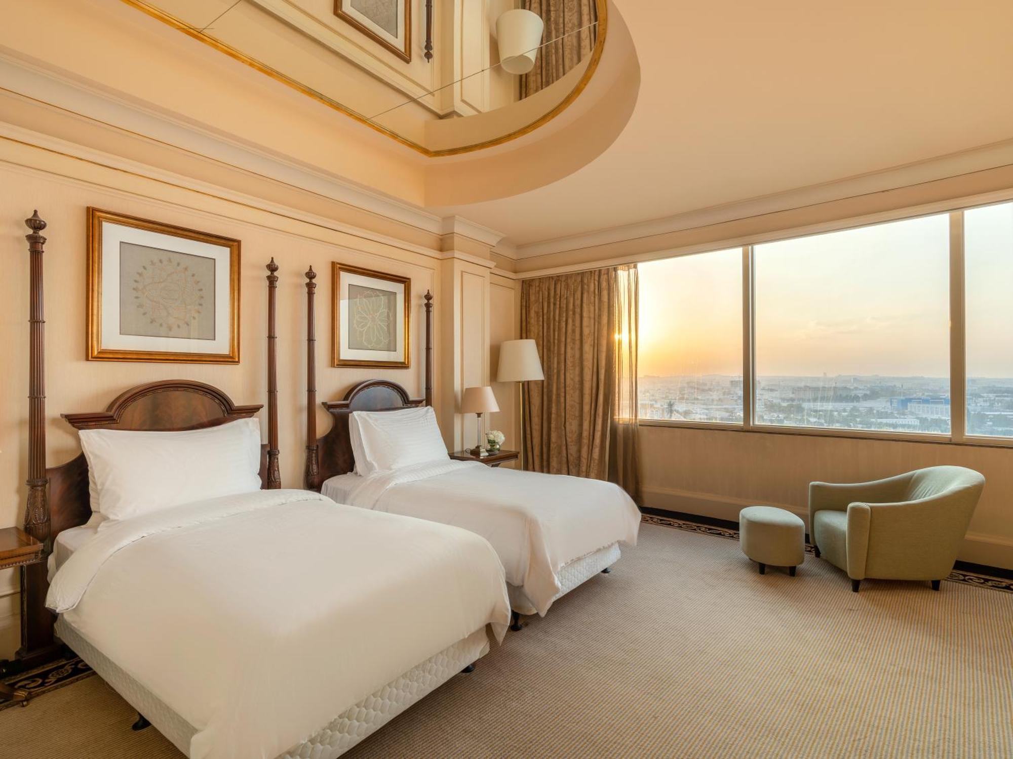 Moevenpick Hotel Al Khobar Exterior photo Deluxe Room