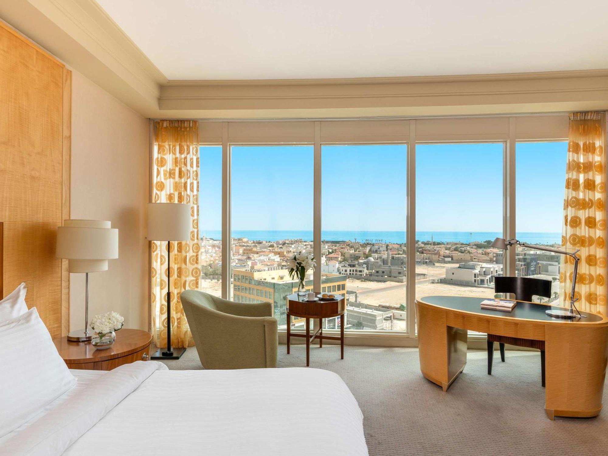Moevenpick Hotel Al Khobar Exterior photo Deluxe Room